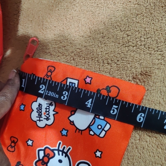 Hello Kitty Kids Bag in Red and White W Pencil Case - Picture 10 of 14